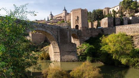 timelapse of alcantara bridge in toledo imperial city, spain