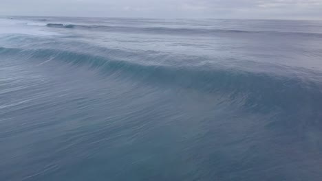 big waves and an active sea state in the indian ocean off the coast of western australia