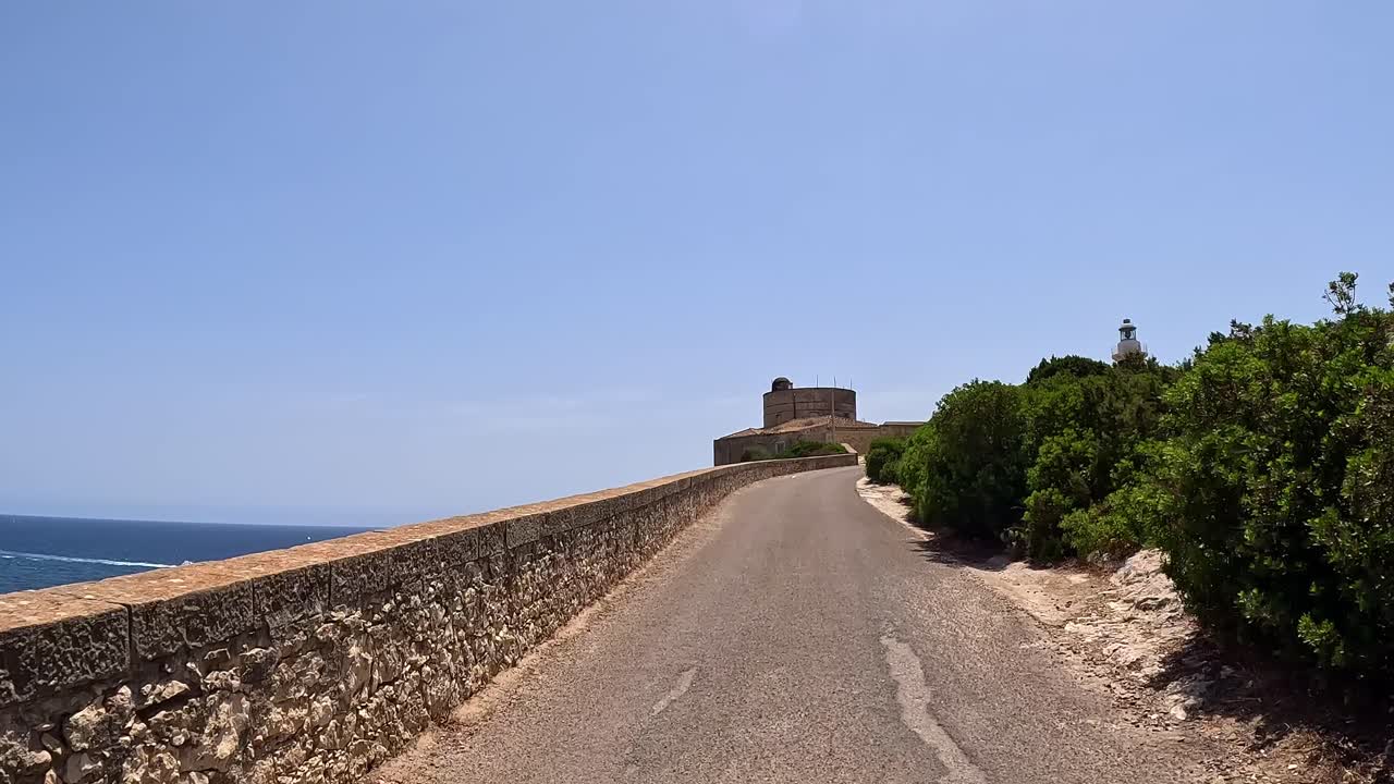 torre de calamosca, monumento costero histórico, cagliari, punto de vista