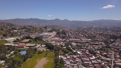 Aerial-footage-of-city-centre-in-Tegucigalpa-Honduras