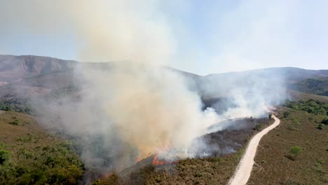 Drone-Ver-Incendio-Forestal-En-El-Bioma-Del-Cerrado