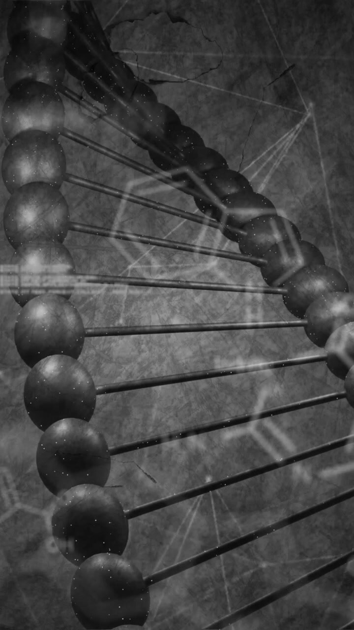 Animazione di strutture chimiche ed elaborazione dati su un filamento di DNA che ruota.
