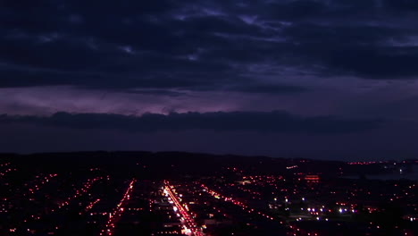 Panning-Hat-Die-Gegend-Von-San-Francisco-Bei-Nacht-Gedreht