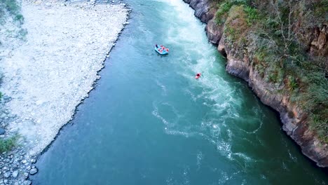 Luftdrohnenansicht-Von-Rafting.mp4