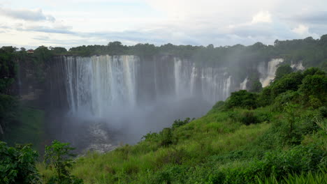 Der-Berühmte-Kalandula-Wasserfall-In-Angola,-Afrika