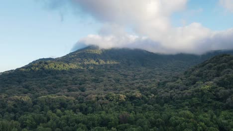 Luftdrohnenzeitraffer-Das-Isolierte-San-Martin-Tuxtla-In-Veracruz