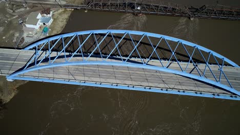 amelia earhart bridge pull back shot