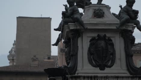 fountain-in-bologna-in-slow-motion