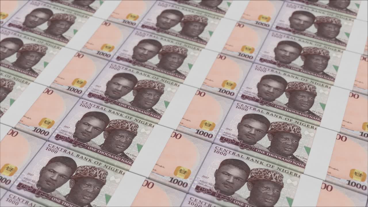 1000 Nigeriaanse Naira bankbiljetten gedrukt door een geldpers