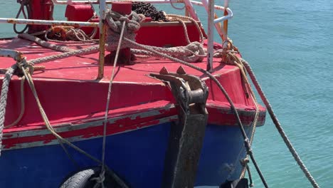 barcos de pesca en el puerto-1