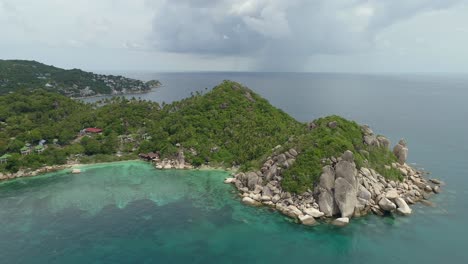 isla con laguna de coral