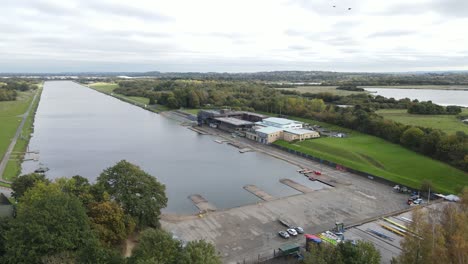 Centro-Nacional-De-Deportes-Acuáticos-Holme-Pierrepont-Country-Park-Vista-Aérea-Pov