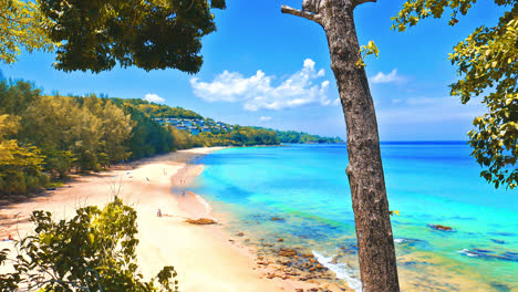 Schöner-Tropischer-Strand-Und-Meeresozean-Am-Blauen-Himmel-In-Phuket-Thailand