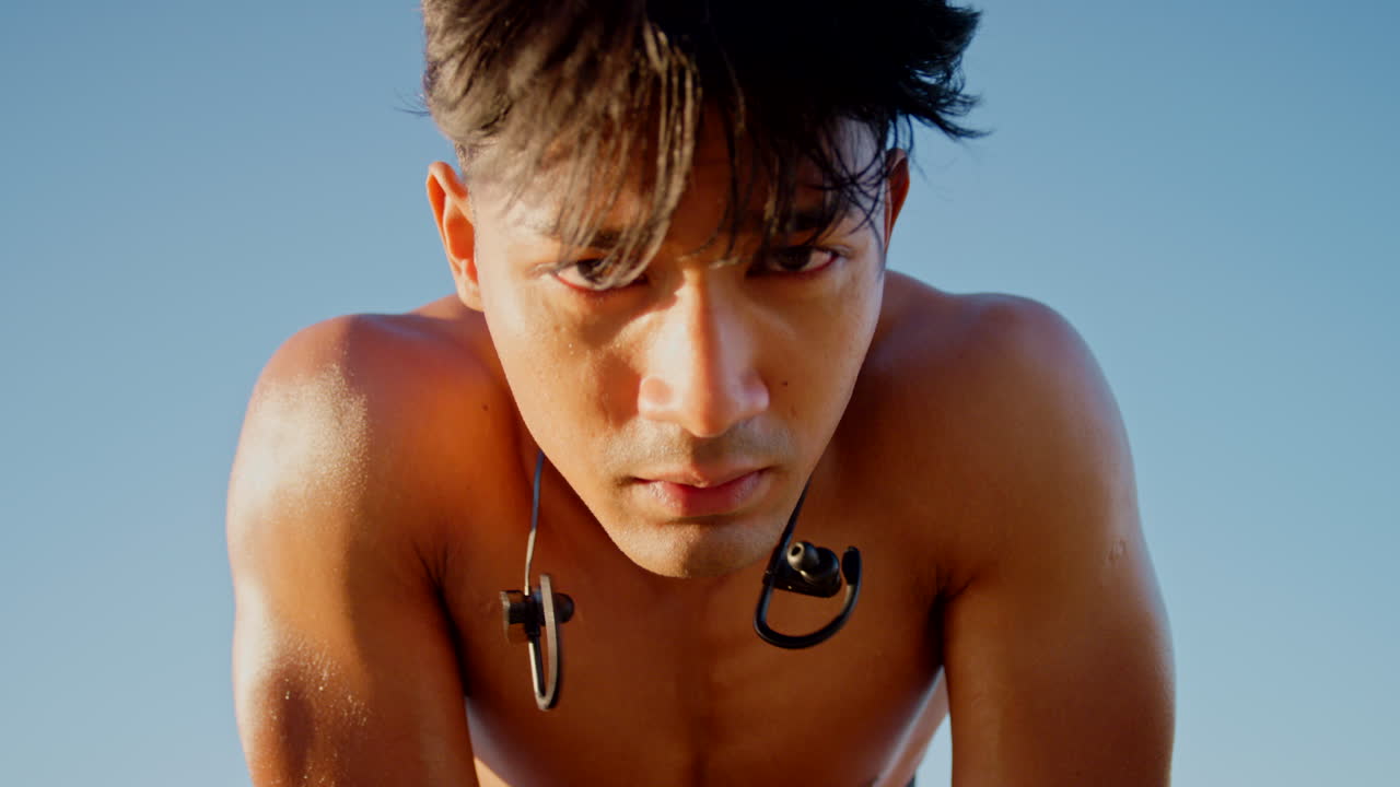 얼굴 초상화, 피트니스 및 남성 휴식