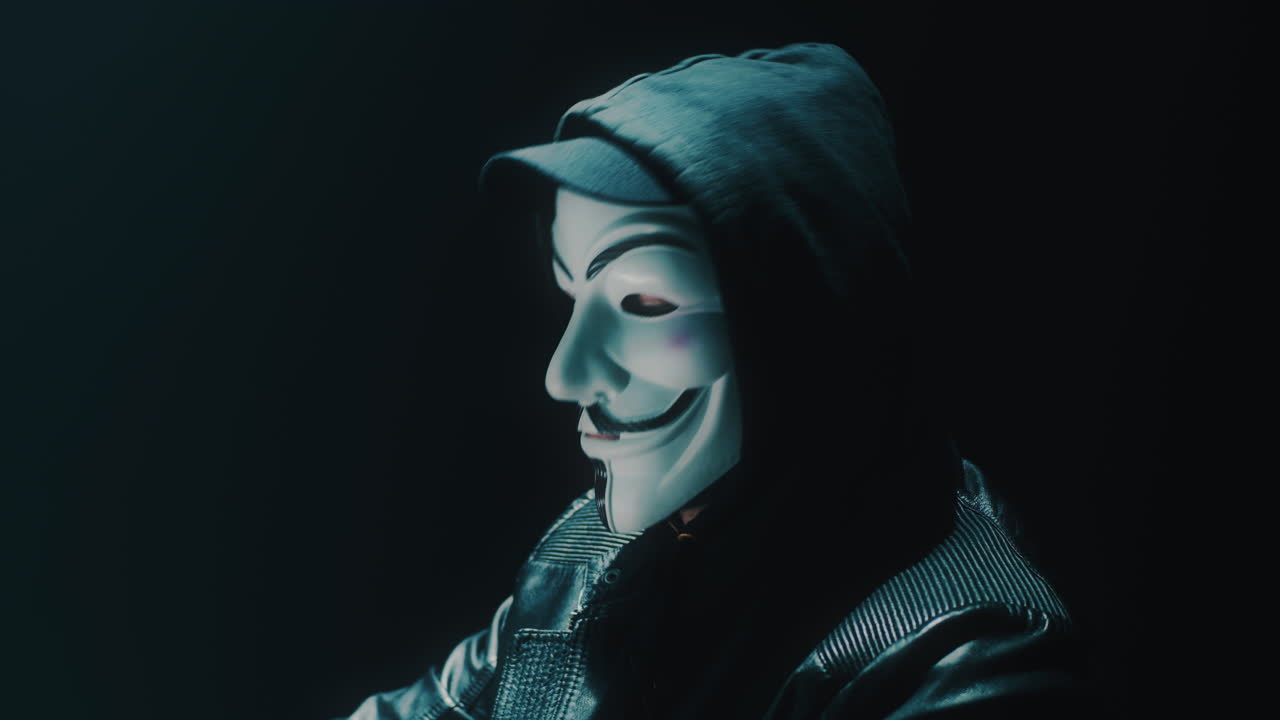 en la vista de perfil con la máscara de hacker anónimo