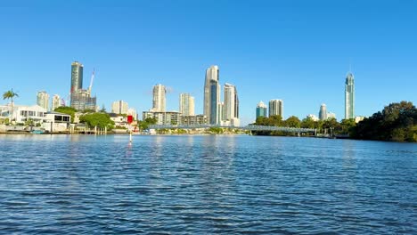 오스트레일리아 골드코스트 (gold coast) 의 스카이라인과 수로