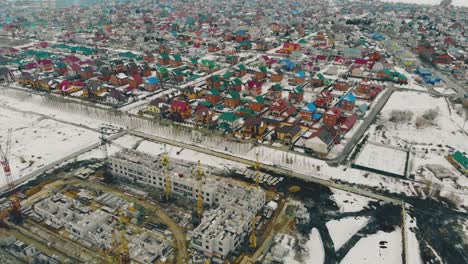 Construcción-En-Curso-Sitio-Contra-Complejo-Residencial