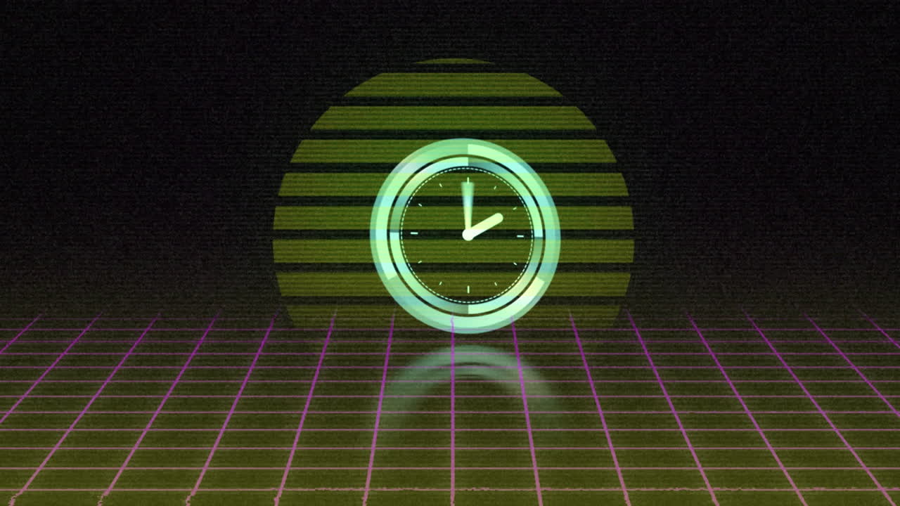 Animazione di un orologio di caricamento dati su una griglia rosa in movimento e un sole nascente su sfondo nero.