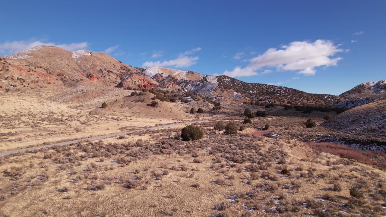 paisaje escénico de montañas en sierra nevada california, imágenes aéreas de naturaleza no contaminada