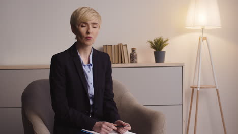 woman therapist during a consultation