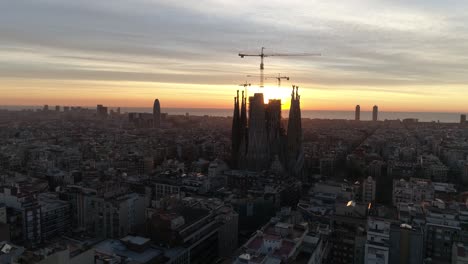 Ciudad-Puesta-De-Sol-En-Barcelona-Vista-Aérea