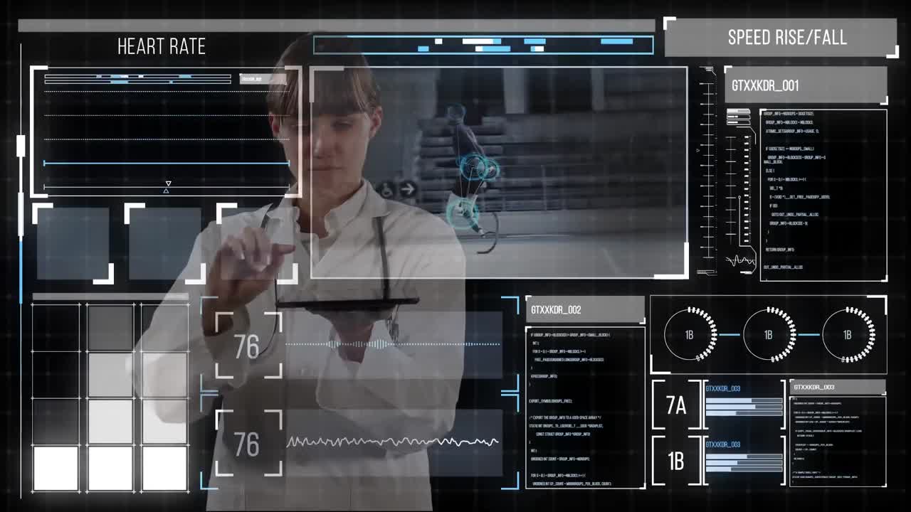 interfaz digital con el procesamiento de datos médicos contra la doctora tocando la pantalla invisible