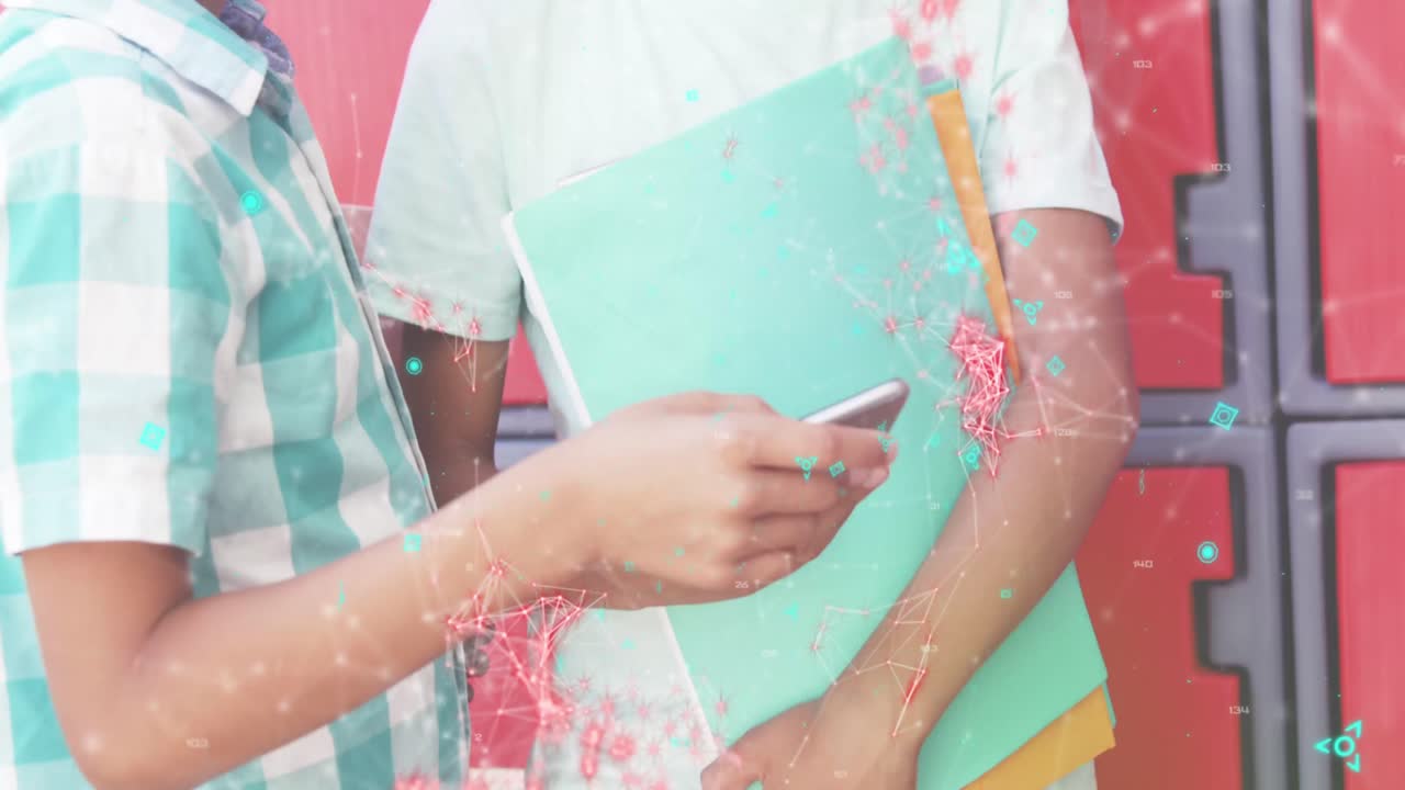 animación de un código qr azul con una red de conexiones sobre dos niños