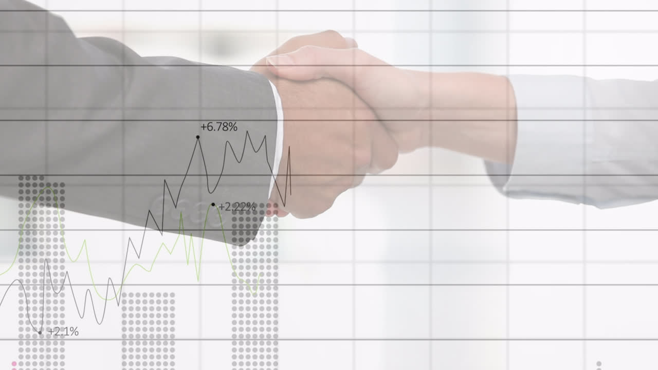 Animação de processamento de dados financeiros sobre empresários caucasianos apertando as mãos
