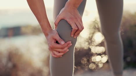 Knee-pain-hold,-fitness-injury