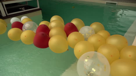 decoración de piscina para una boda. globos de hogar