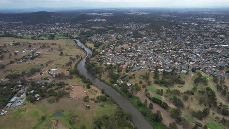 Vorort-Von-Yatala-Am-Ufer-Des-Albert-River-In-Gold-Coast,-Queensland,-Australien