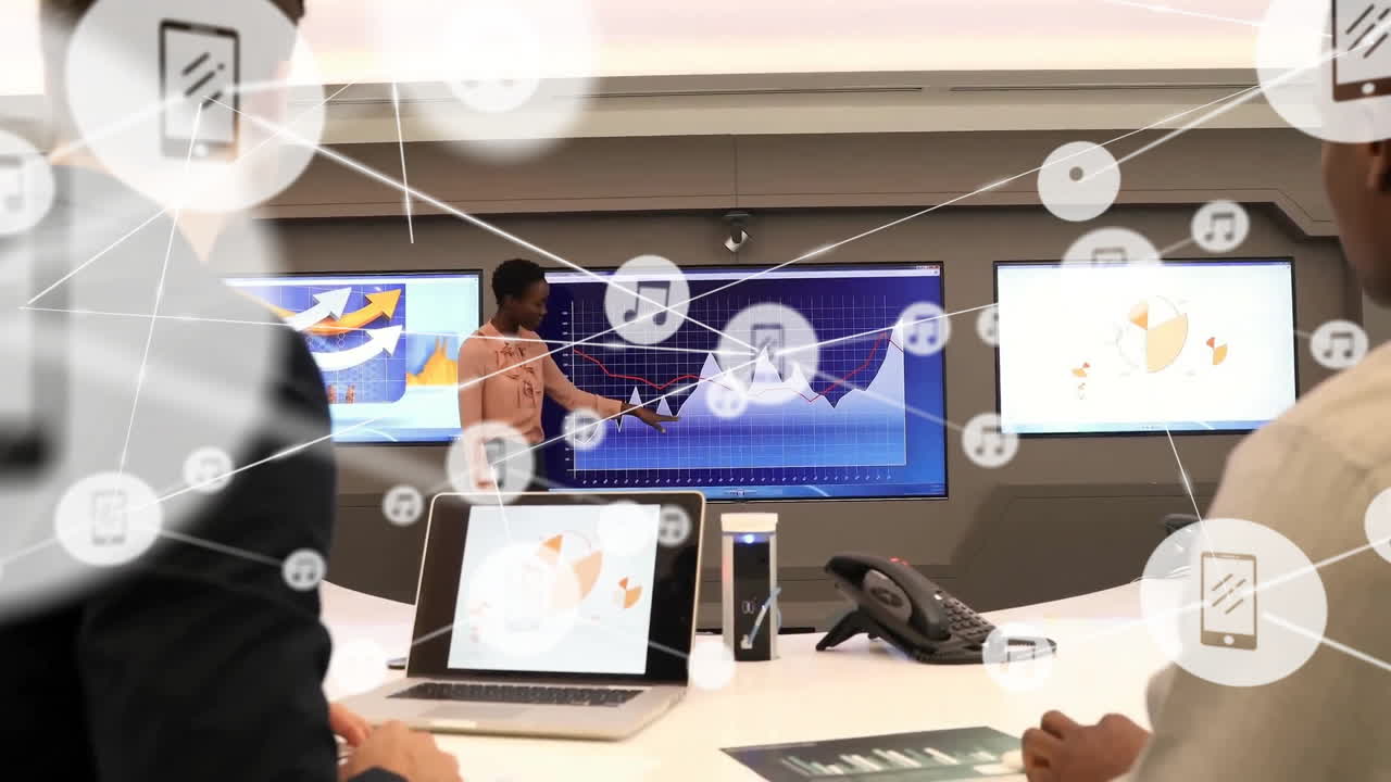 사무실에서 다양한 사업가들과의 아이콘과의 연결 네트워크의 애니메이션