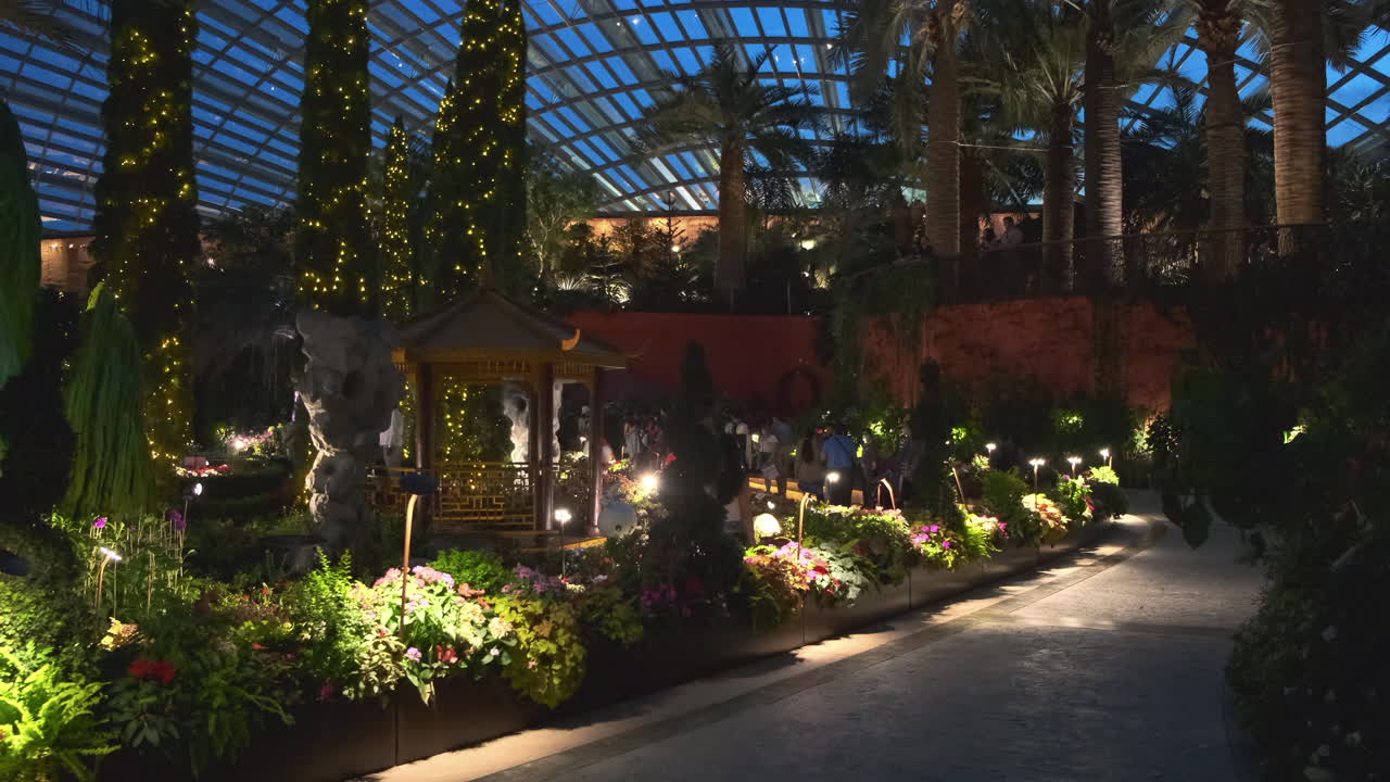 밤에는 만 의 정원