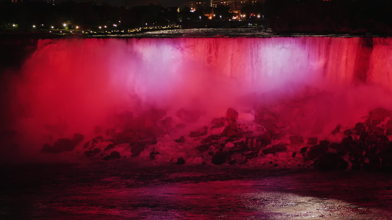밤에 투광 조명 나이아가라 폭포