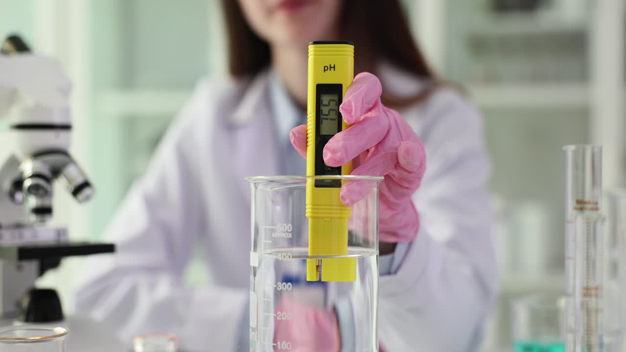 Measuring pH in the Laboratory