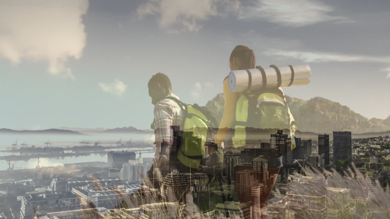 산에서 하이킹하는 다양한 커플과 현대적인 도시 풍경의 복합