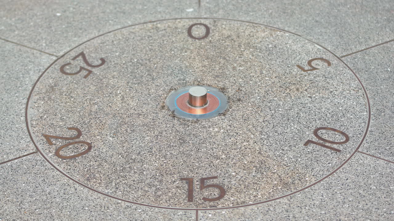 브레멘 독일 진자 이동 바닥, 시계