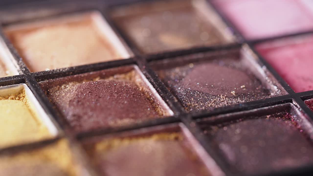 primer plano de la paleta de sombra de ojos