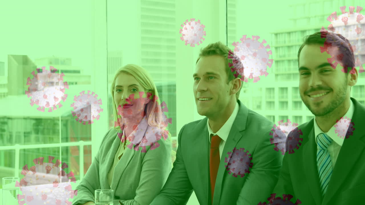 коронавирус распространяется среди деловых людей, пожимающих друг другу руки.