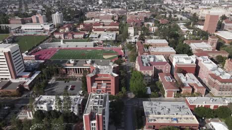 antena de lado sobre el campus de la universidad del sur de california, los angeles