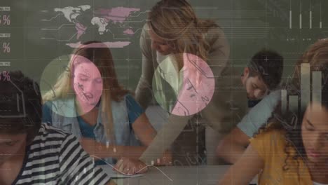 animación del procesamiento de datos sobre maestras caucásicas con estudiantes diversos