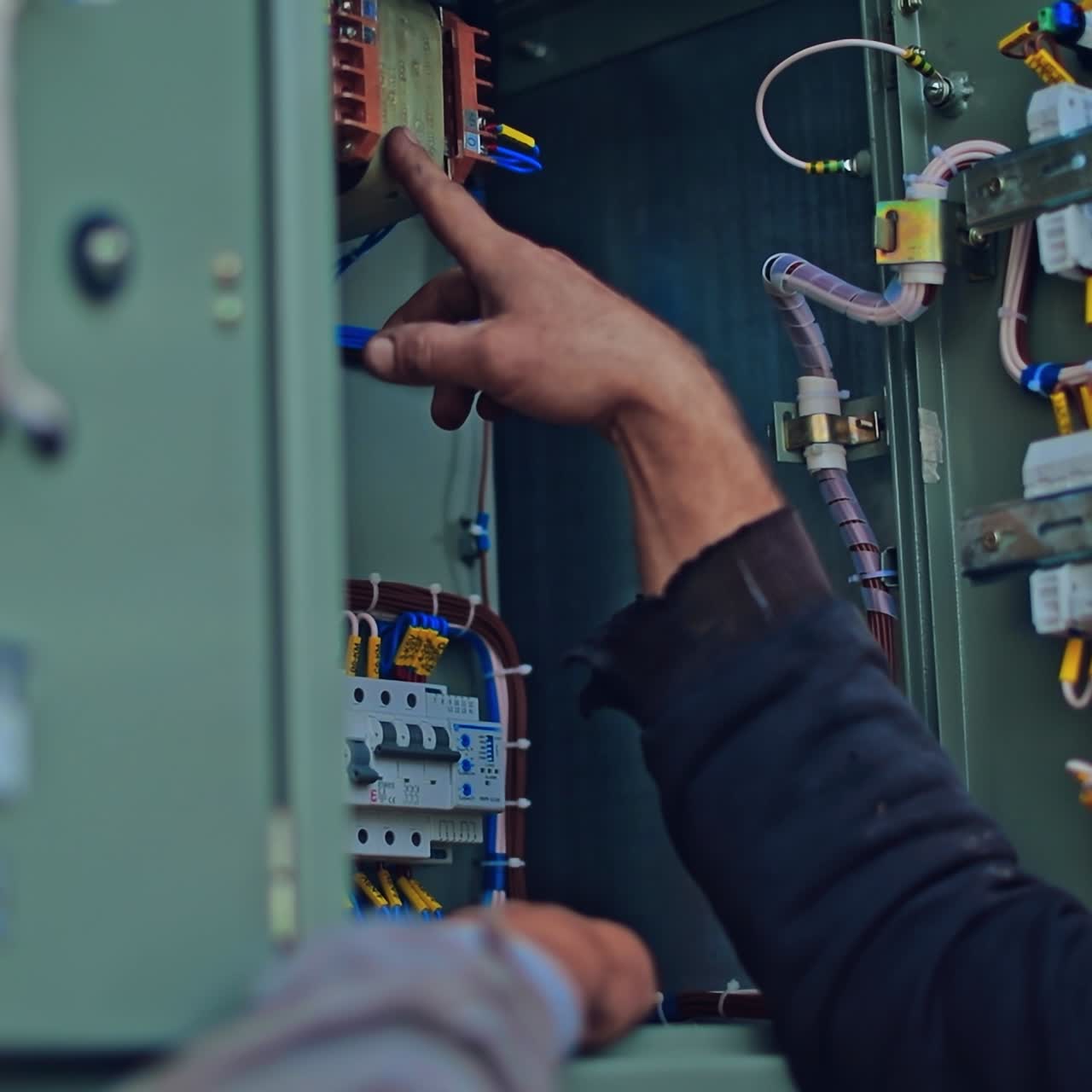 Engineering installing of solar plant power