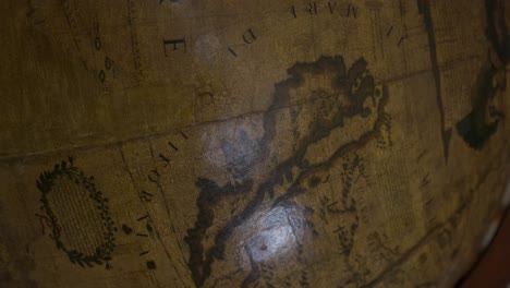 biblioteca teresiana mantova | old world globe rotating