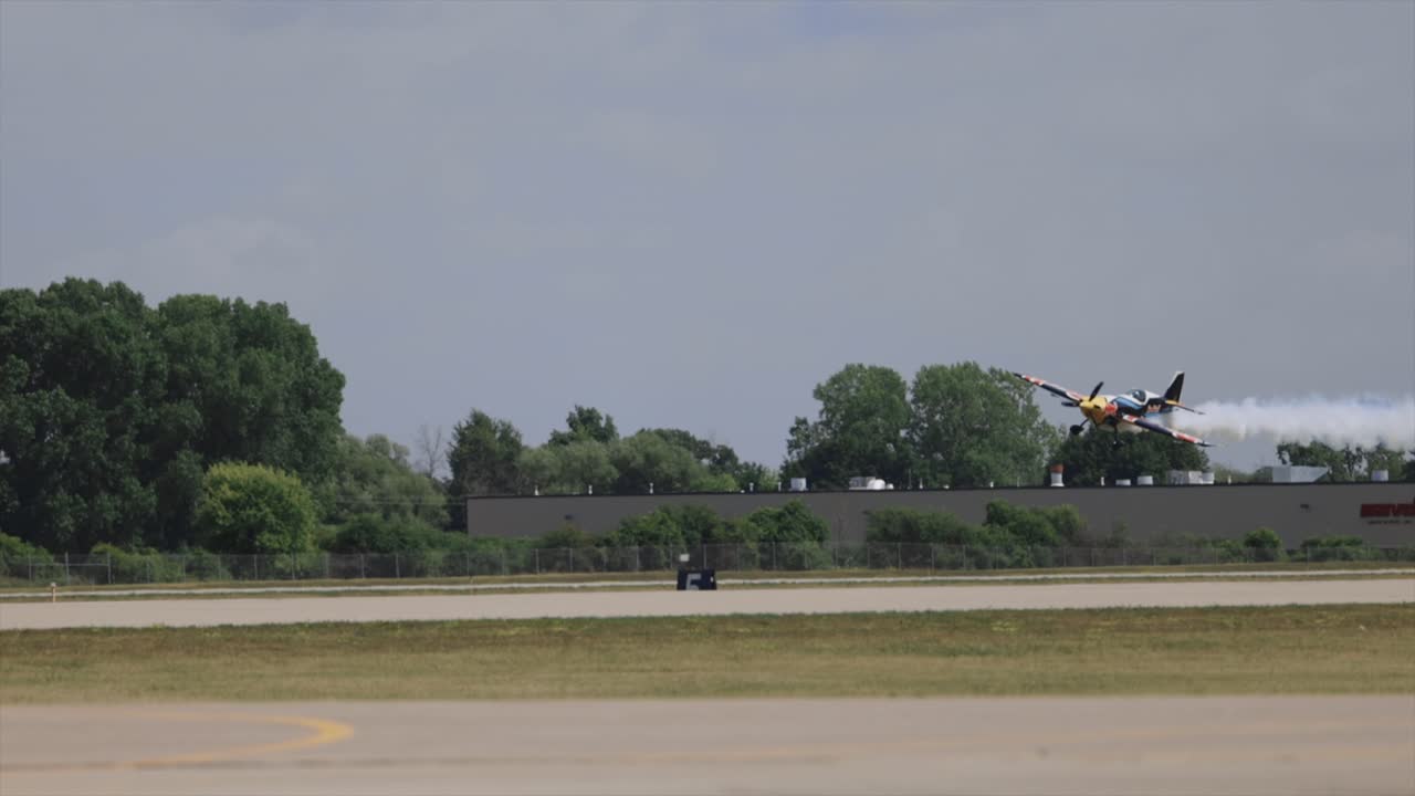 aereo acrobatico spettacolo aereo forza aerea
