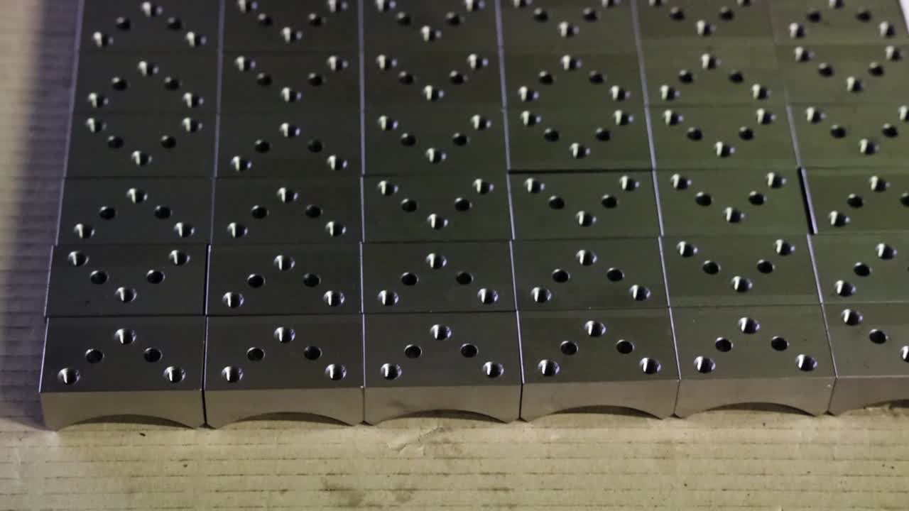 cnc 공장의 금속 부품