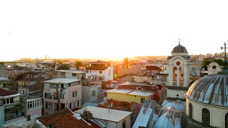 Toma-De-Apertura-De-Un-Dron-De-La-Ciudad-De-Estambul-Al-Atardecer