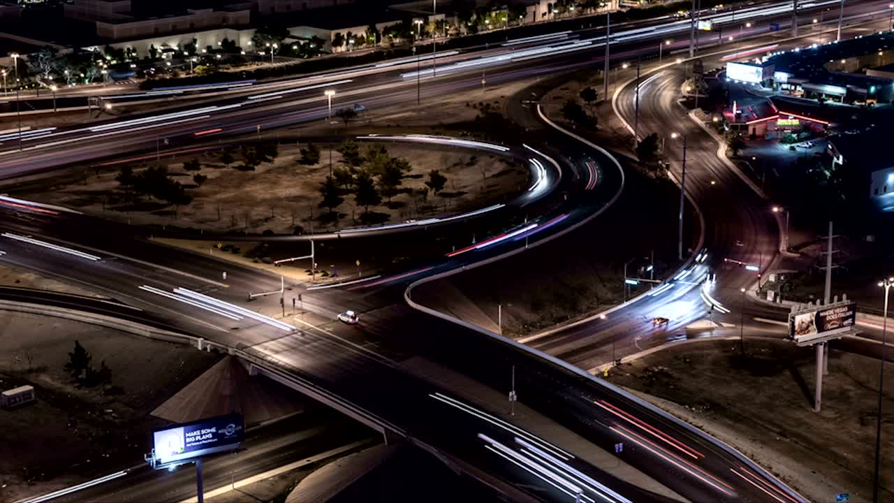 야간 고속도로 교통 시간 지연 루프
