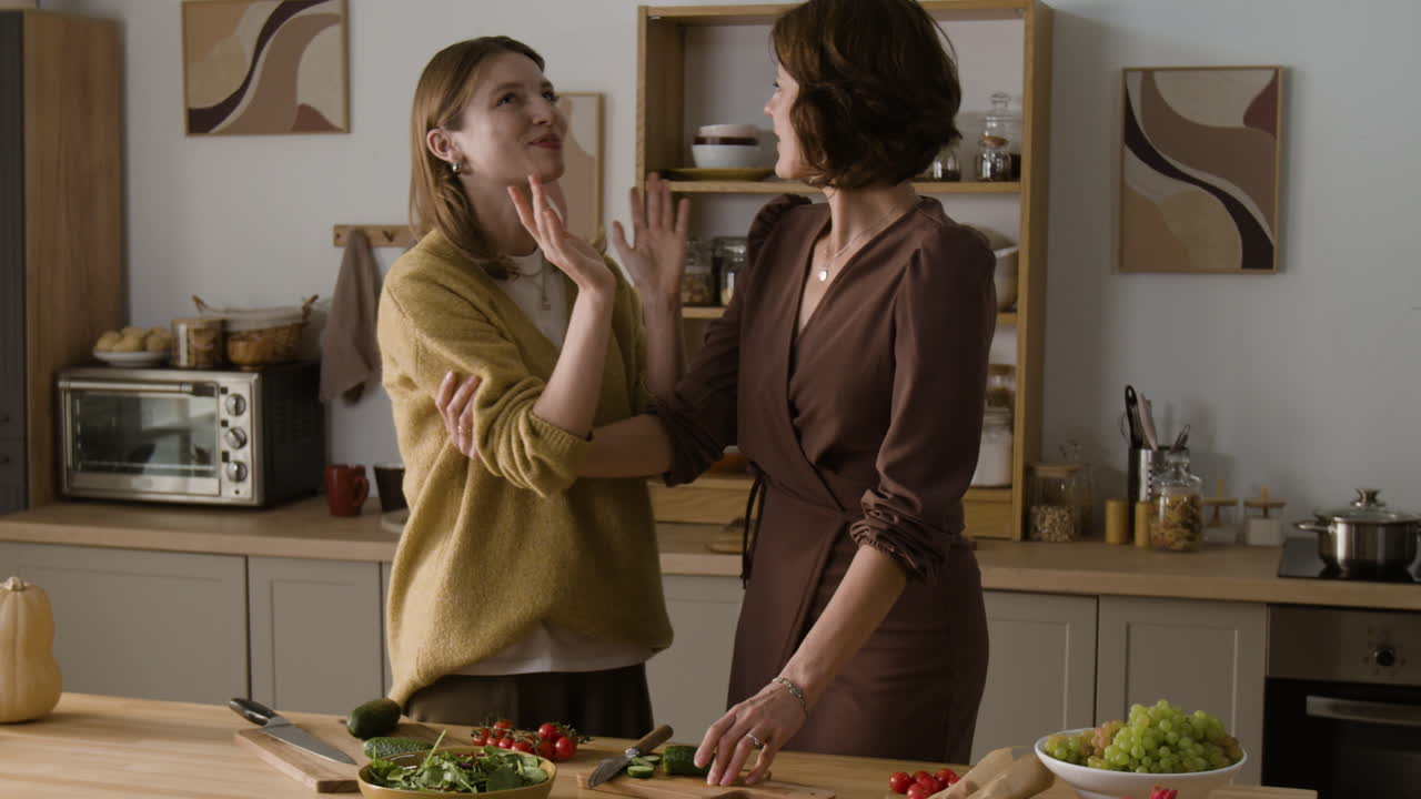 부에서 어머니와 딸