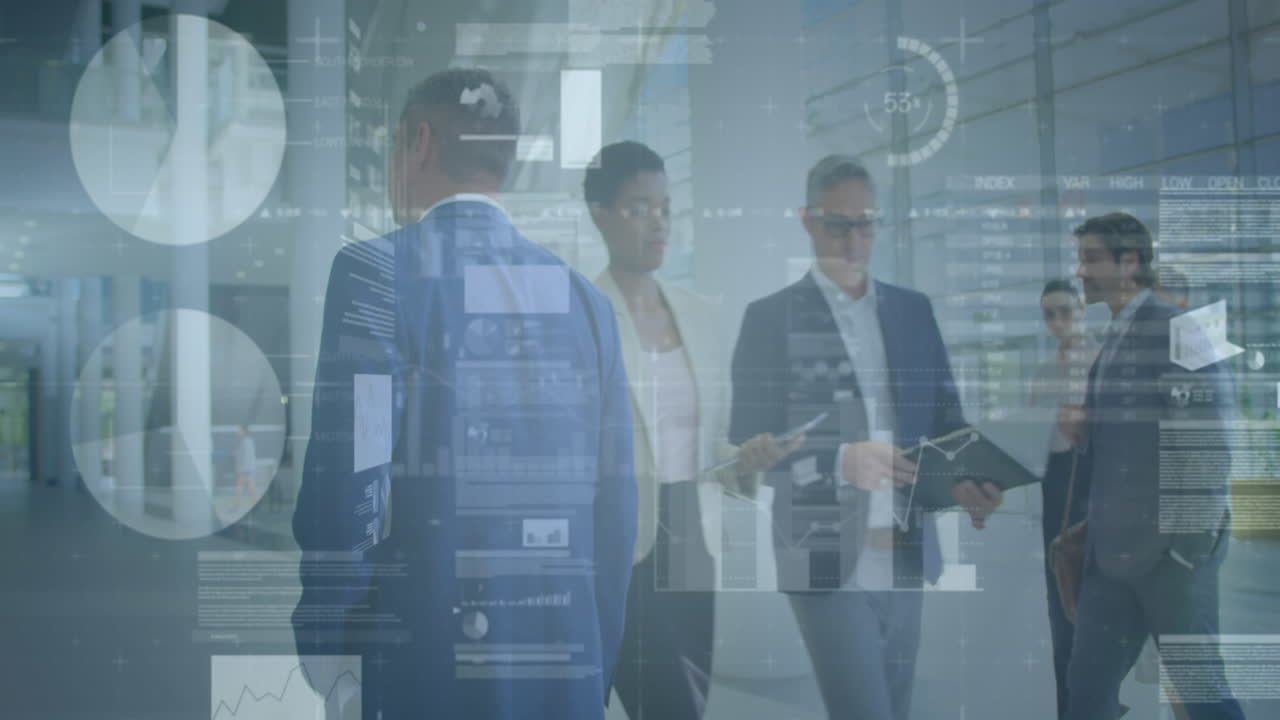 사무실에서 사업가들에 대한 금융 데이터 처리의 활성화