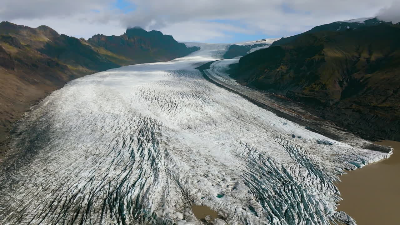 Aerial view overlooking the Skaftafell Glacier, sunny day in Iceland